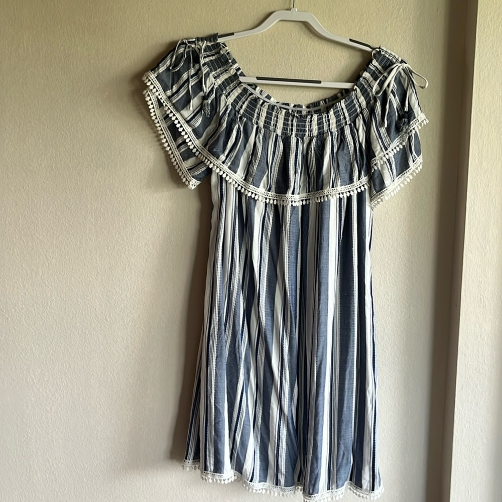 Size 12 dress elastic neckline little sleeves fully lined